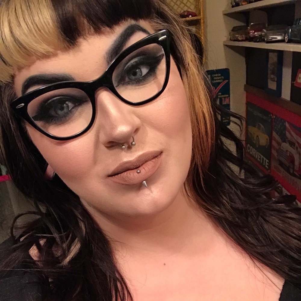 Meet your Posher, Rachel